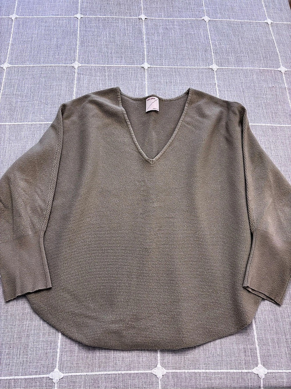 Kerisma Ryu V-Neck Top Sweater Green SM
